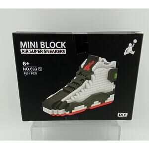 DR. STAR Mini Air Super Sneaker White/Black 459 PCS